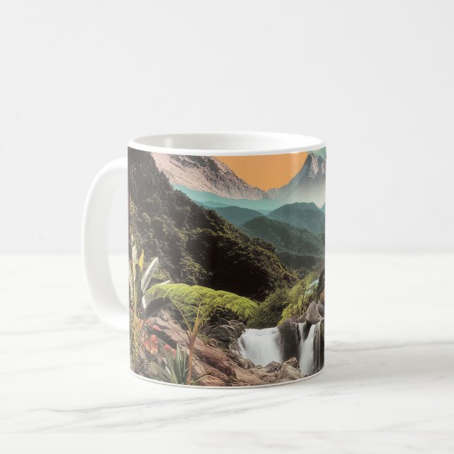 Surrealer tropischer Tal mit Wasserfällen Kaffeetasse (Vorderseite Links)