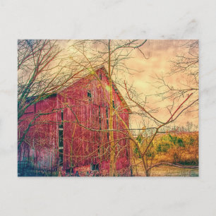 Surrealer und wunderschöner roter Stall Postkarte