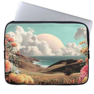 Surrealistische Küstenlandschaft mit Blumen und Wo Laptopschutzhülle
