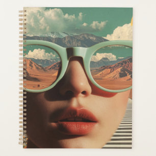Surrealistisches Porträt mit Brille, die Wüste wid Planer