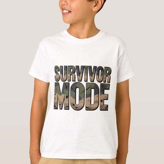 Survivor Mode Kids Camo – Little Warrior Edition T-Shirt (Vorderseite)