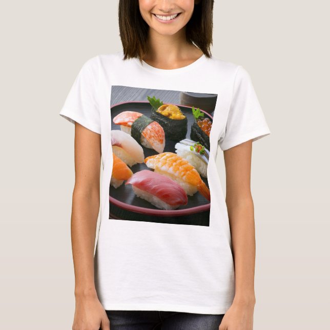 Sushi Circle – Japanese Round Dance T-Shirt (Vorderseite)
