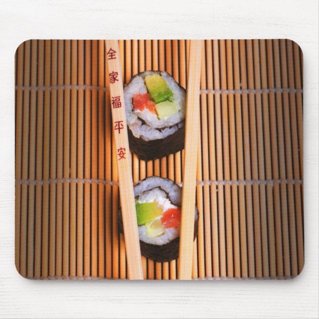 Sushi und hölzerne Essstäbchen Mousepad (Vorne)