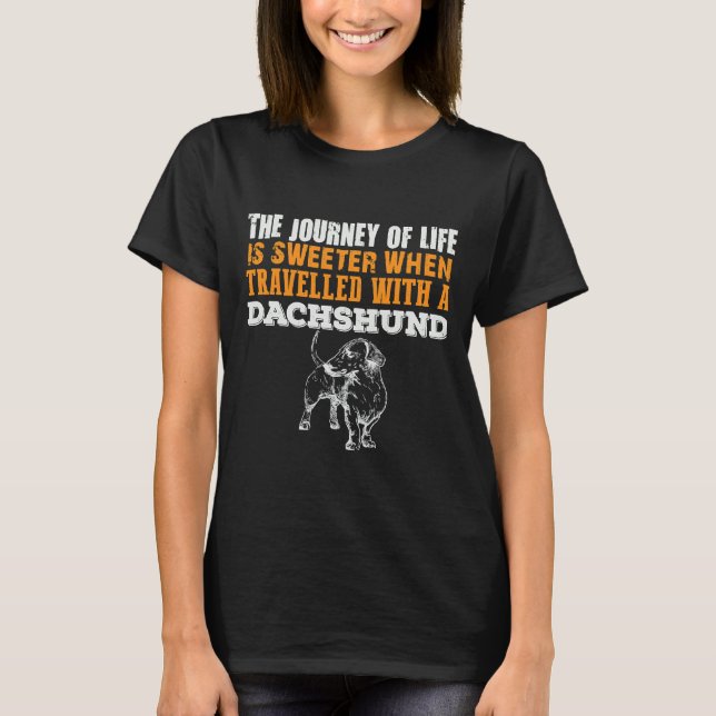 Süß reiste mit einer Dackel T-Shirt (Vorderseite)