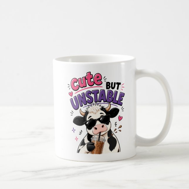 Süße aber instabile Kuh mit Eiskaffee Kaffeetasse (Rechts)
