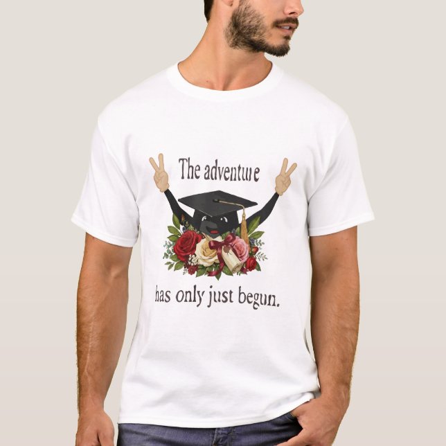Süße Abschlussmütze mit Blumenmuster | Das Abenteu T-Shirt (Vorderseite)