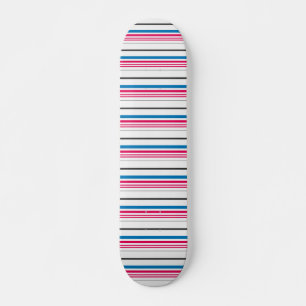 Süße blaue weiße Streifen Skateboard