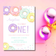 Süße bunte Streusel-Donuts zum ersten Geburtstag