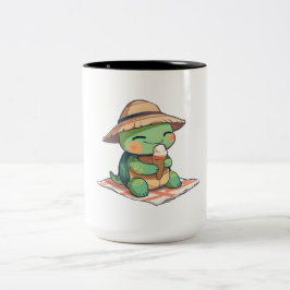 Süße Chibi-Schildkröte mit Strohhut beim Eisessen  Zweifarbige Tasse