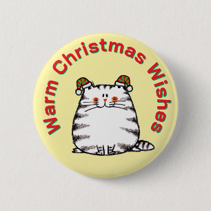 Süße dicke Katze mit zwei Weihnachtsmützen und war Button