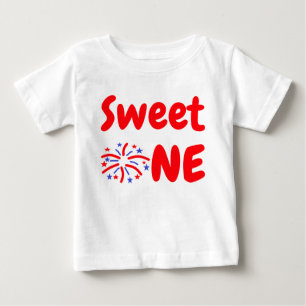 Süße eins Feuerwerk 1. Geburtstag Baby T-shirt