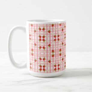 Süße Erdbeere und Blumen auf rosa Gingham Kaffeetasse