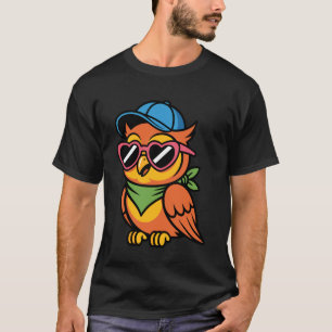 Süße Eule mit Mütze und Herz-Sonnenbrille T-Shirt