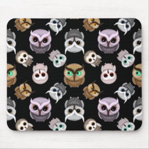 Süße Eulenillustrationen auf schwarzem Hintergrund Mousepad