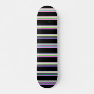 Süße farbenfrohe Neonstreifen Skateboard