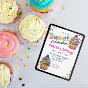 Süße Farbige Cupcake-Geburtstagsfeier Einladung