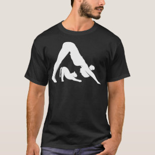 Süße Frau und Katzen-Yoga T-Shirt