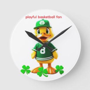 Süße gelbe Ente im Celtics-Trikot – Unreal Engine Runde Wanduhr