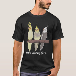 Süße Haustier-Nymphensittiche Schwarm auf Sitzstan T-Shirt