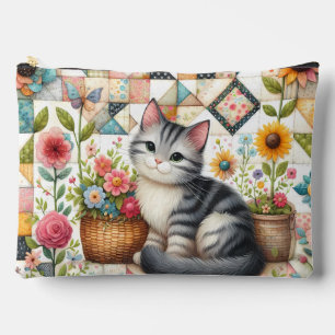 Süße Katze auf floraler Steppdecke Cottagecore-Kun Zubehörtasche