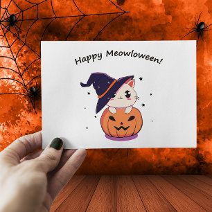 Süße Kawaii Hexenkatze in Halloween-Kürbis Postkarte