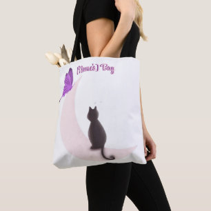 Süße Kawaii-Katze auf dem Mond mit Schmetterling C