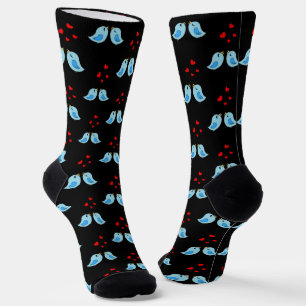 Süße kleine blaue Vögel auf Schwarz Socken