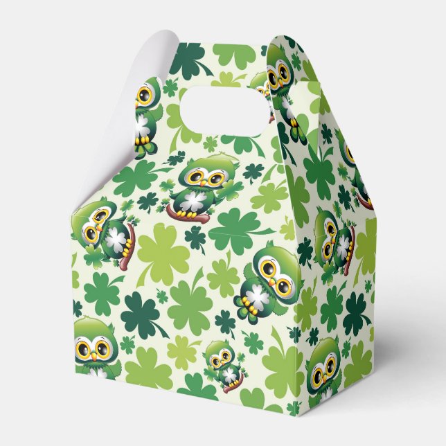 Süße kleine Eule St. Patrick Cartoon Geschenkschachtel (Vorderseite)