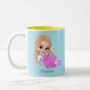 Süße kleine Prinzessin mit Blume auf Hellblau Zweifarbige Tasse