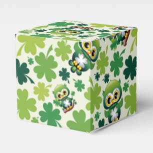 Süße kleine St. Patrick Cartoon-Eule Geschenkschachtel
