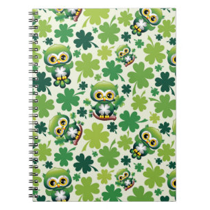 Süße kleine St. Patrick Cartoon-Eule Notizblock