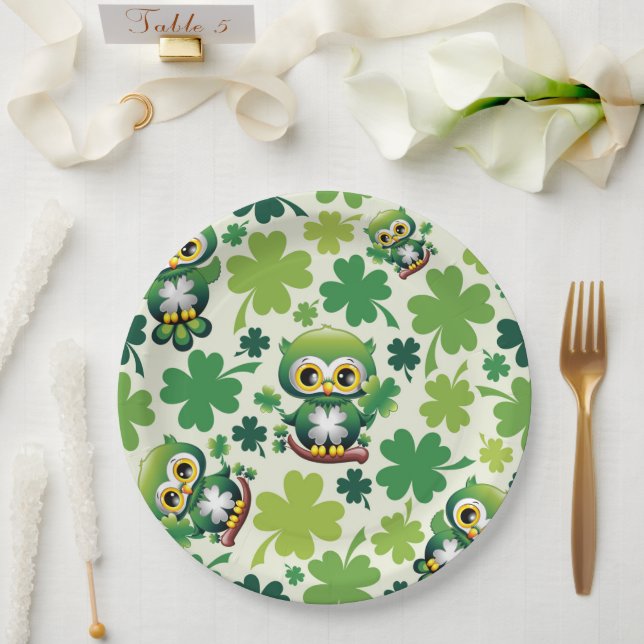 Süße kleine St. Patrick Cartoon-Eule Pappteller (Hochzeit)