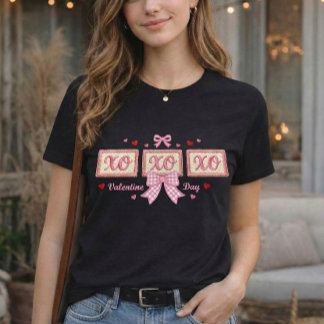 Süße Koketten-Rosa-Gingham-XOXO-Valentinstag T-Shirt