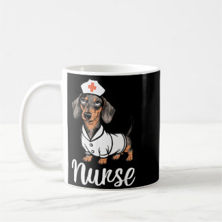 Süße Krankenschwester-Dachshunde in Kostümen Kaffeetasse