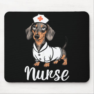 Süße Krankenschwester-Dachshunde in Kostümen Mousepad