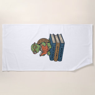 Süße lesende Schildkröte auf Büchern Vintage Vekto Strandtuch