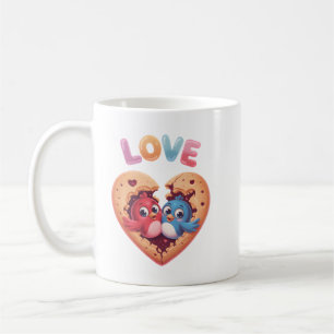 Süße Liebesvögel in einem Herz-Keks Kaffeetasse