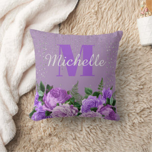 Süße lila florale silberne Glitter-Monogramm Kissen