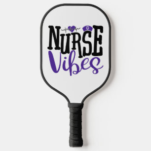 Süße lila schwarze Krankenschwester Vibes Medizini Pickleball Schläger