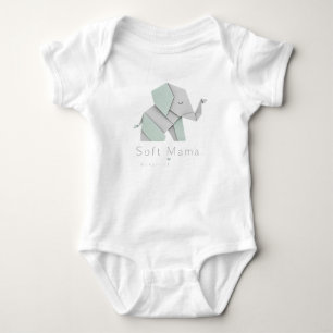 Süße Mama Cute Pastell-Elefant – Minimalistisch Baby Strampler