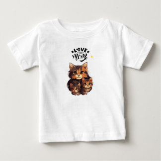 Süße Mama-Katze mit Kätzchen – Niedliche Katzenfam Baby T-shirt
