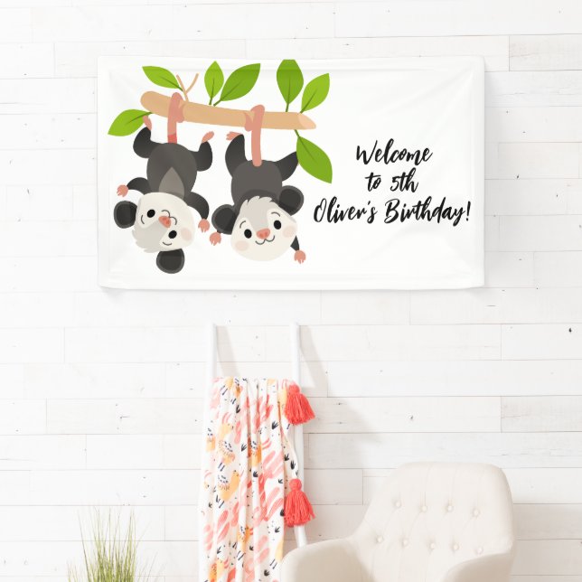 Süße Opossums Personalisierte Geburtstagsbegrüßung Banner (Insitu)