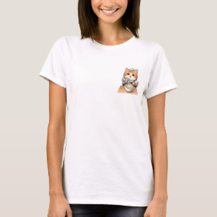 Süße orange Katze Barista macht Fisch-Latte-Art au T-Shirt