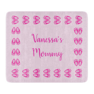 Süße rosa Baby-Mädchen-Hasenfüße Ostern individuel Schneidebrett