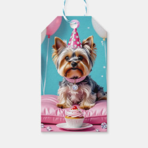 Süße rosa Yorkie-Geburtstags-To- und -Von-Karte Geschenkanhänger