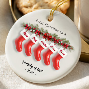 Süße rote erste Weihnachten Familie mit fünf Perso Keramik Ornament