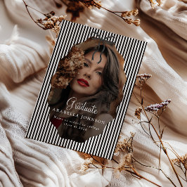 Süße schwarz gestreifte Abschlussfotos mit Schleif Ankündigung