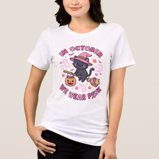Süße schwarze Katzenhexe in Oktober tragen wir Ros Tri-Blend Shirt