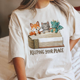 Süße Tiere beim Lesen auf einem Lesezeichen Tri-Blend Shirt