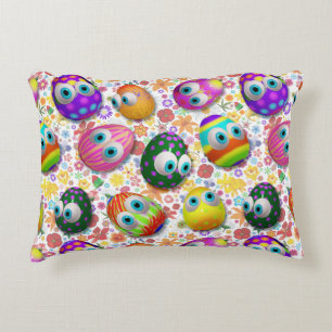 Süße und lustige Ostereier Cartoon Dekokissen